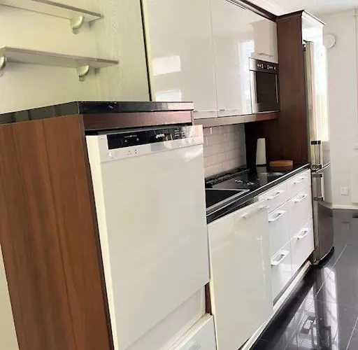 Cozy Near Santa Village W Free Parking *