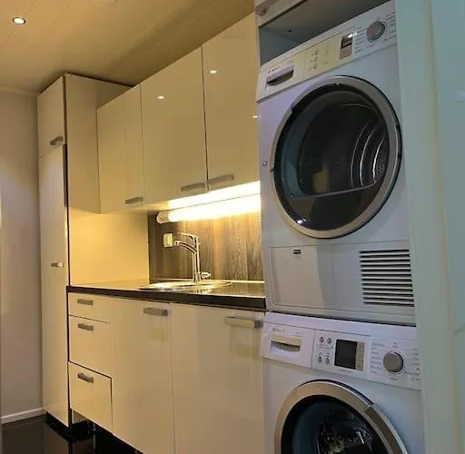 Cozy Near Santa Village W Free Parking *